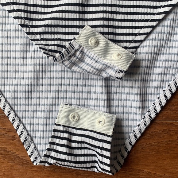 H&M | Black & White Striped Mock Neck Bodysuit M - Picture 4 of 10